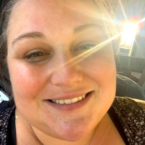 Meet your Posher, Toni - Picture 2 of 2